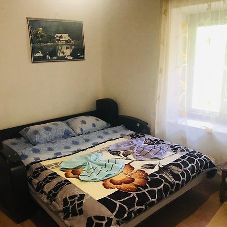 Guest House Ulaj Vuthaj المظهر الخارجي الصورة