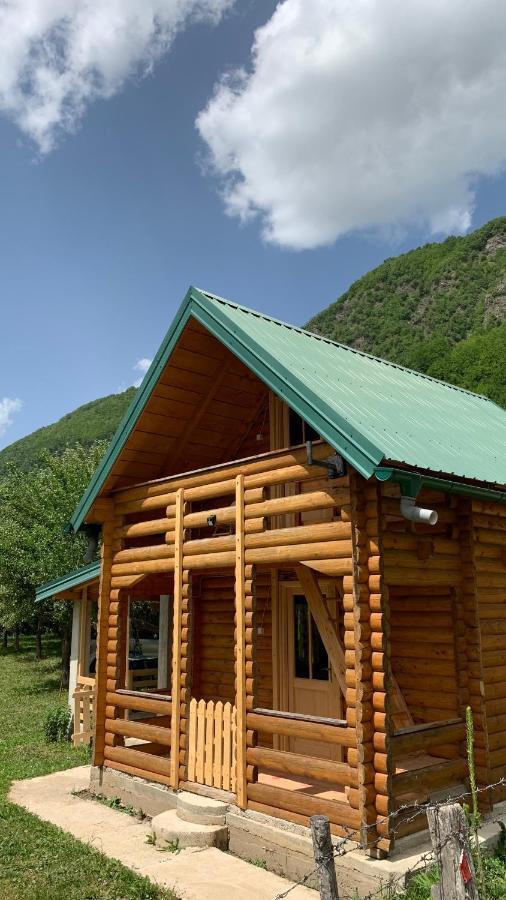 Guest House Ulaj Vuthaj المظهر الخارجي الصورة