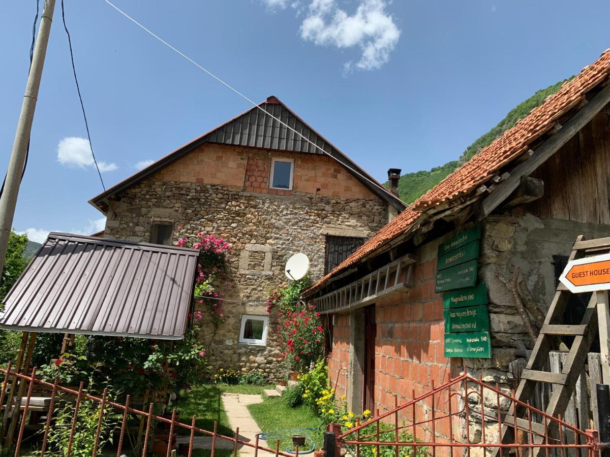 Guest House Ulaj Vuthaj المظهر الخارجي الصورة