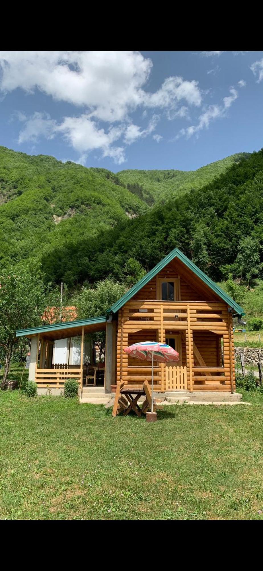 Guest House Ulaj Vuthaj المظهر الخارجي الصورة