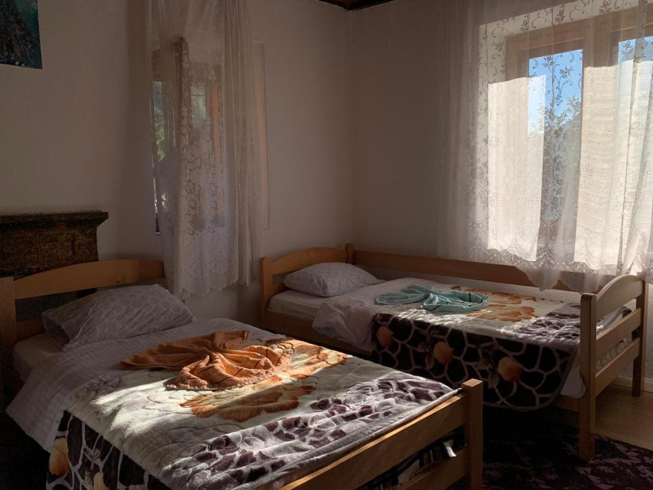 Guest House Ulaj Vuthaj المظهر الخارجي الصورة